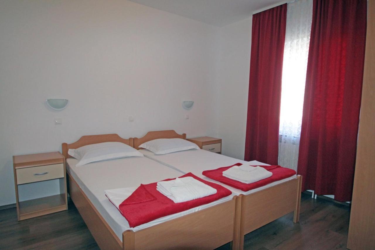 Apartments By The Sea Vinjerac, Zadar - 5811 Exterior foto